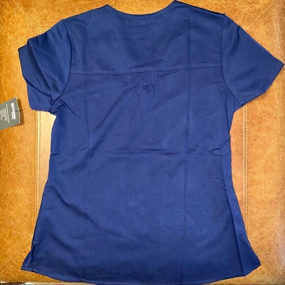 NWT Grey’s Anatomy Scrub Top - Picture 2 of 3